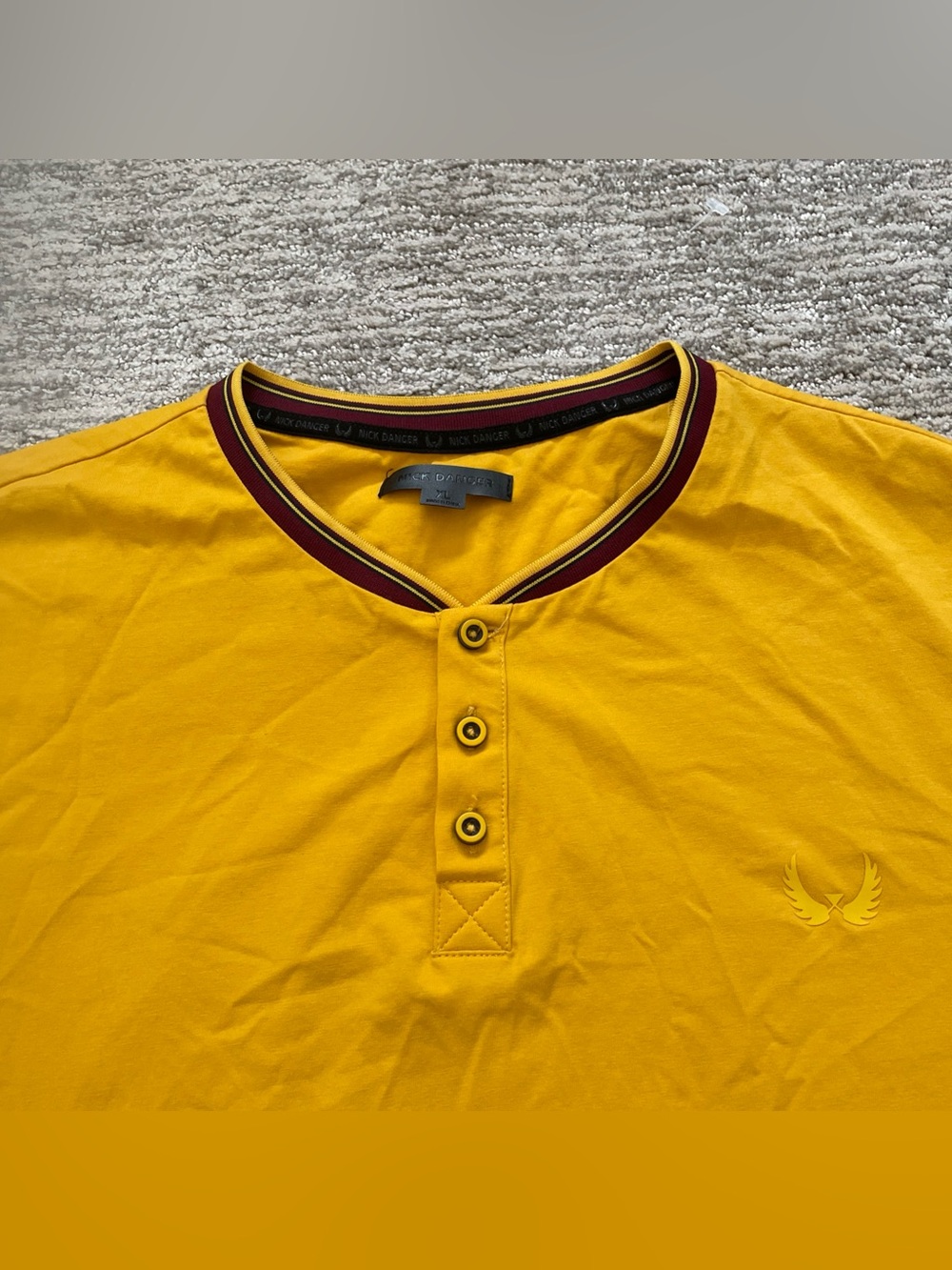 Nick Danger Henley T-Shirt Short Sleeve Yelllow Men’s Size XL Preppy Classic